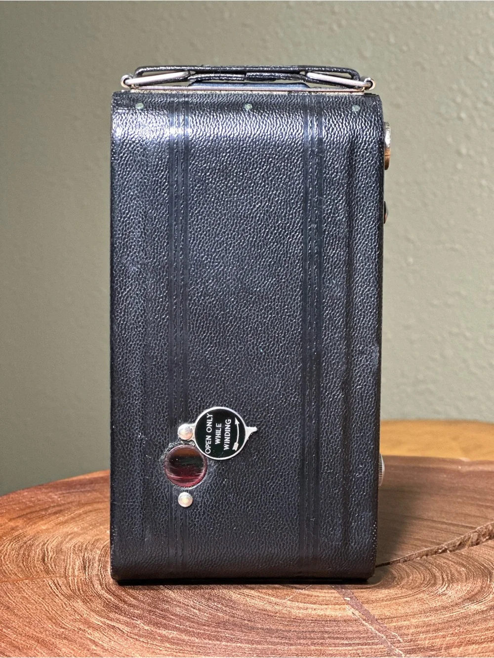 Vintage 1940 Kodak Vigilant Six-20 Folding Camera – Fully Functional with Box